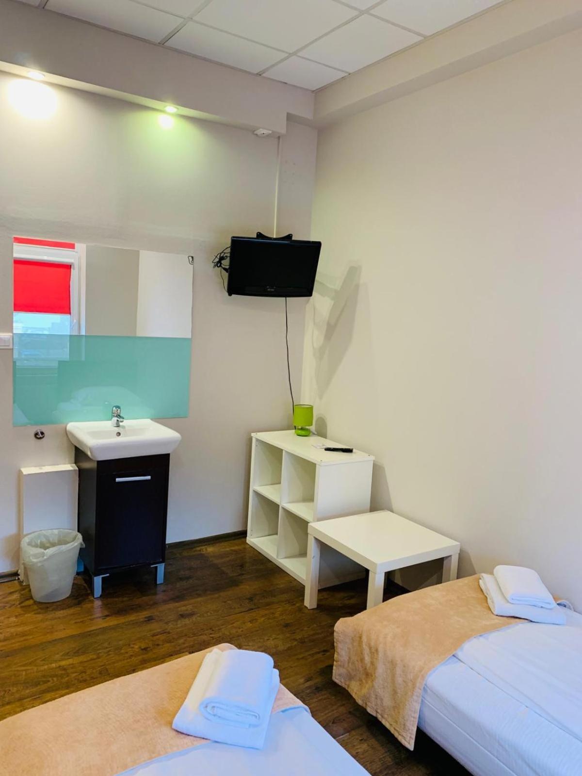 Boutique Hostel Лодзь Экстерьер фото