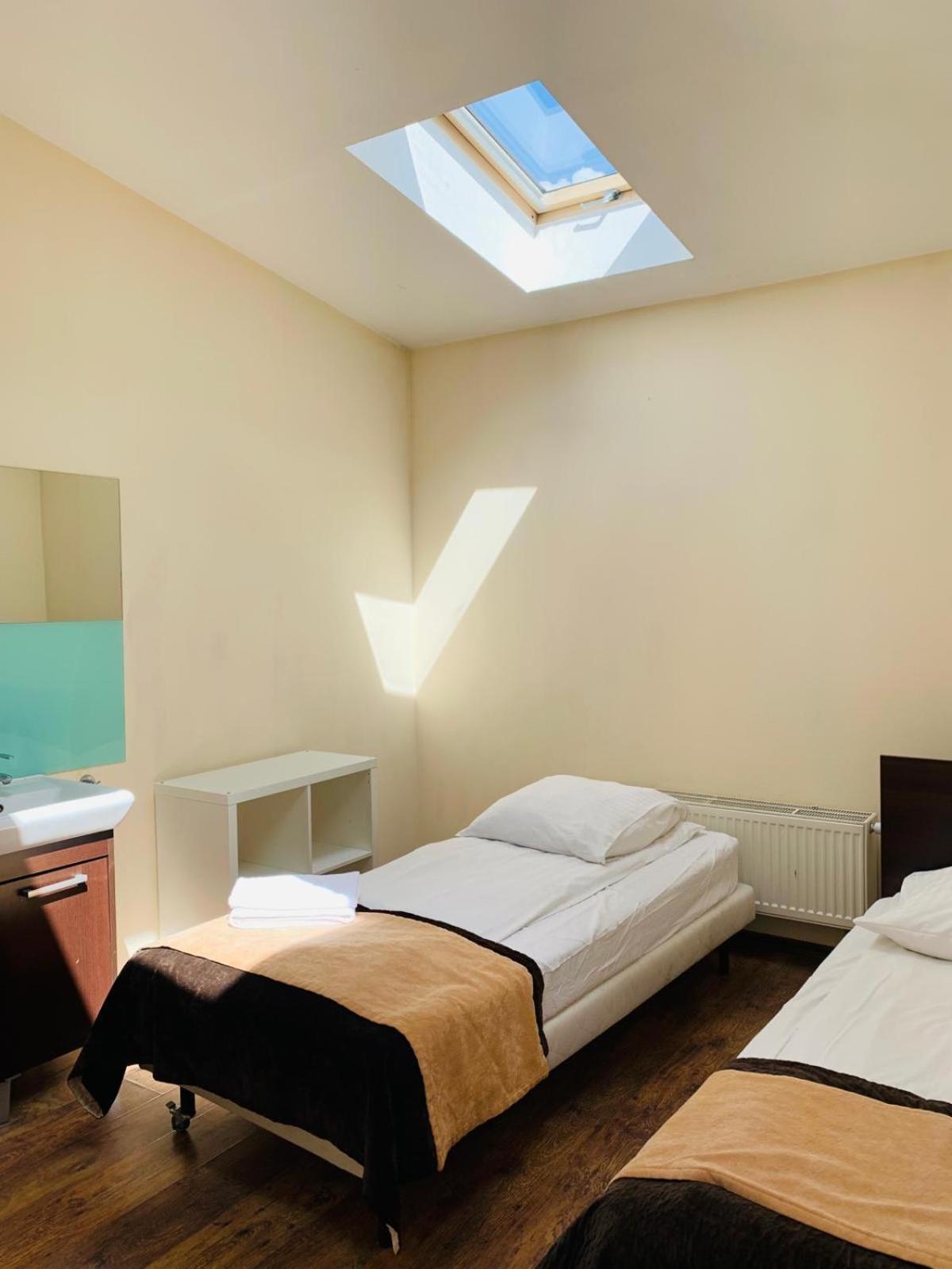 Boutique Hostel Лодзь Экстерьер фото