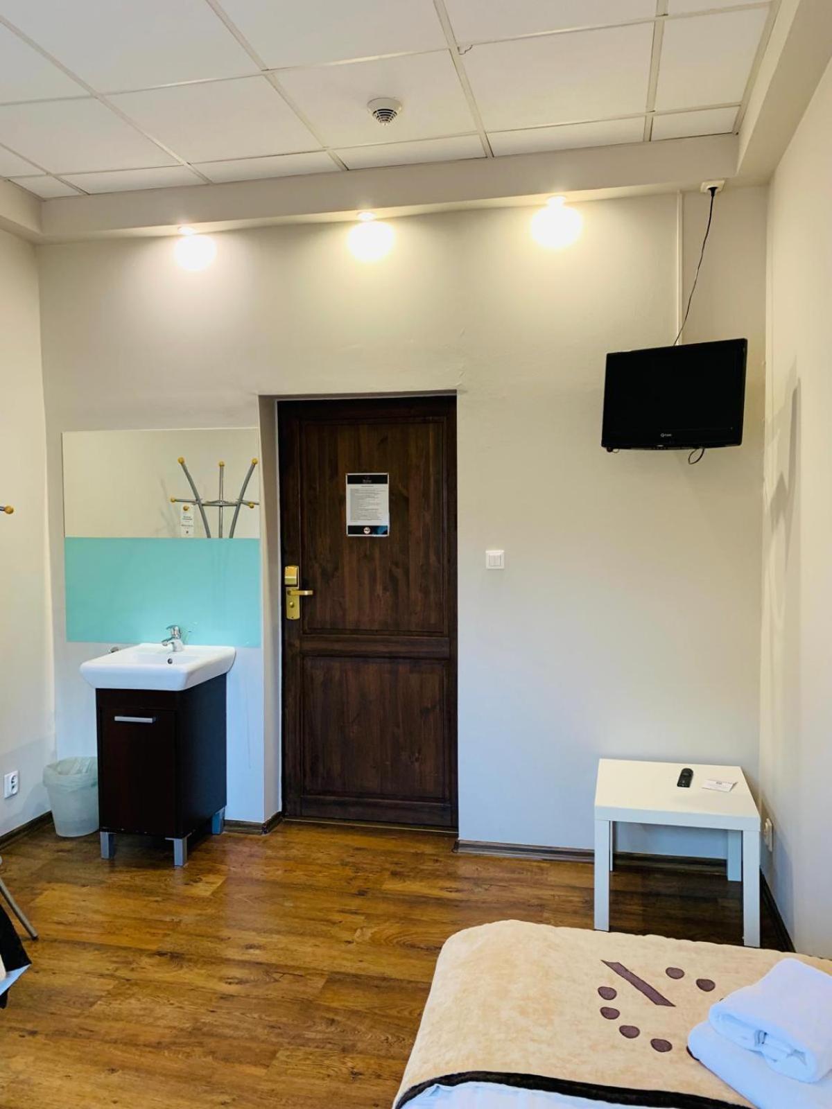 Boutique Hostel Лодзь Экстерьер фото