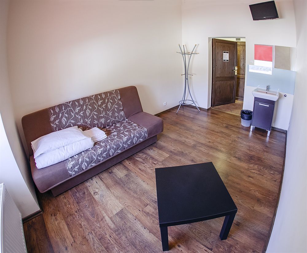 Boutique Hostel Лодзь Экстерьер фото
