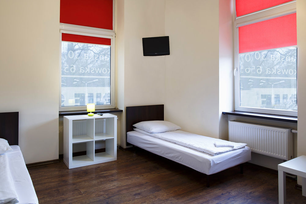 Boutique Hostel Лодзь Экстерьер фото