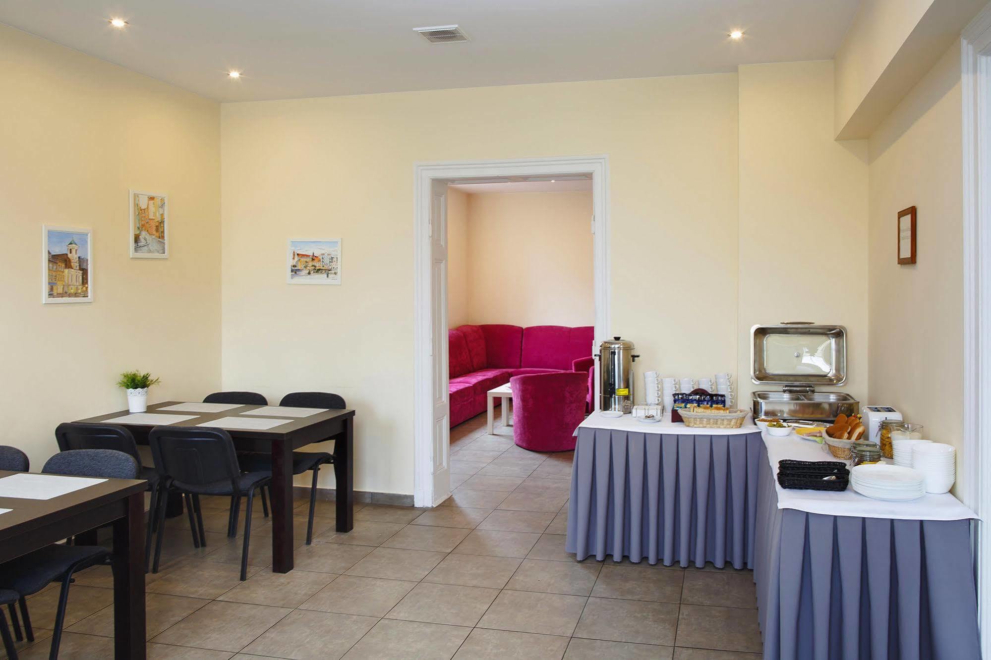 Boutique Hostel Лодзь Экстерьер фото
