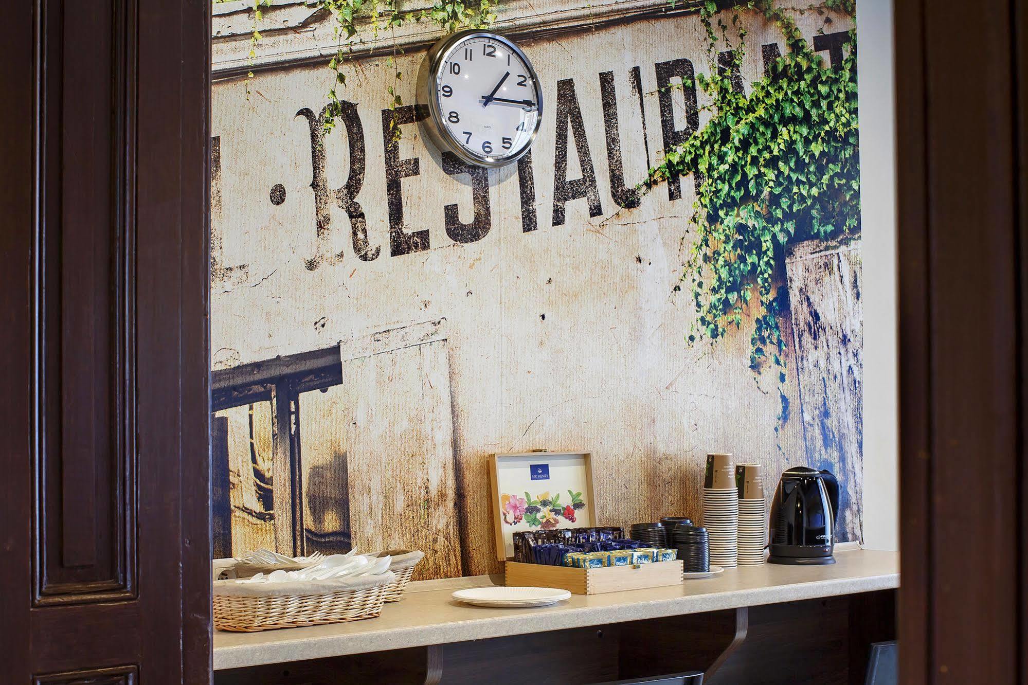 Boutique Hostel Лодзь Экстерьер фото