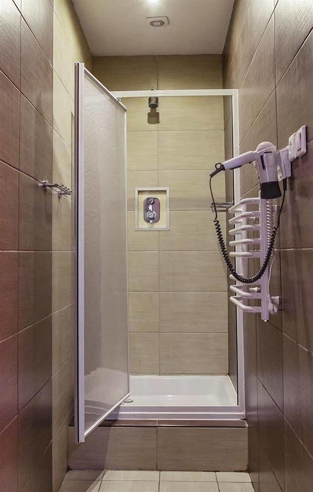 Boutique Hostel Лодзь Экстерьер фото