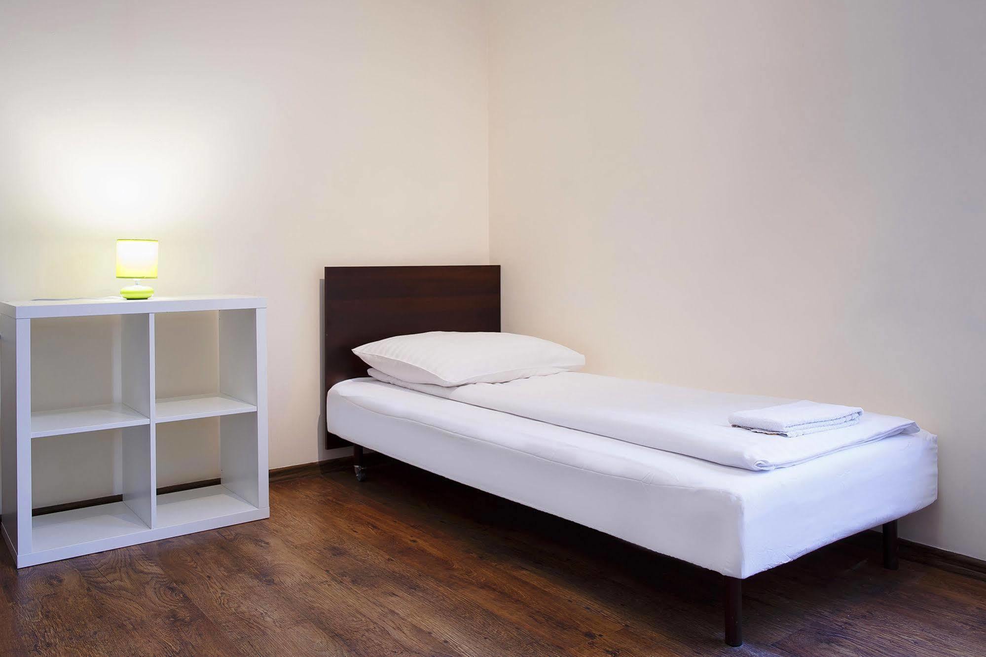 Boutique Hostel Лодзь Экстерьер фото