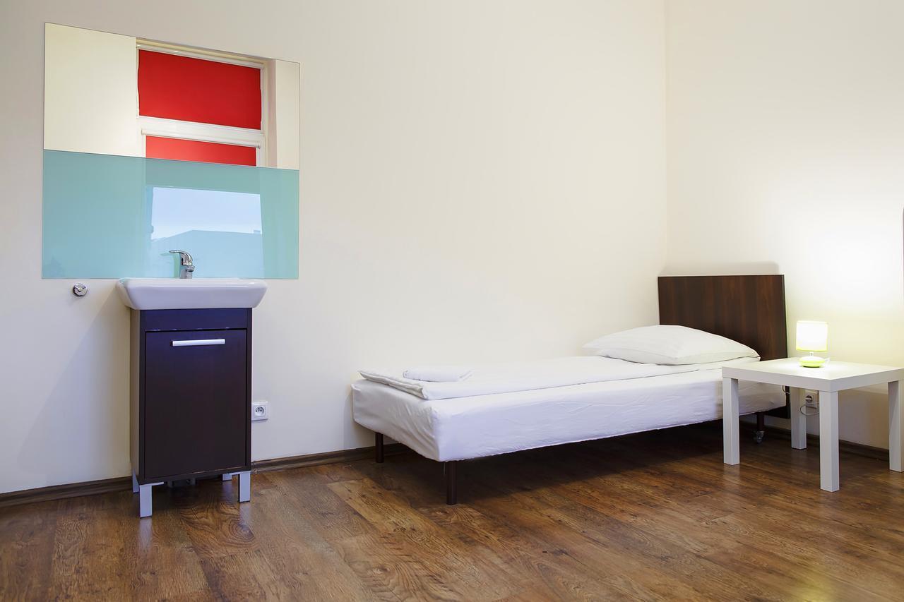 Boutique Hostel Лодзь Экстерьер фото