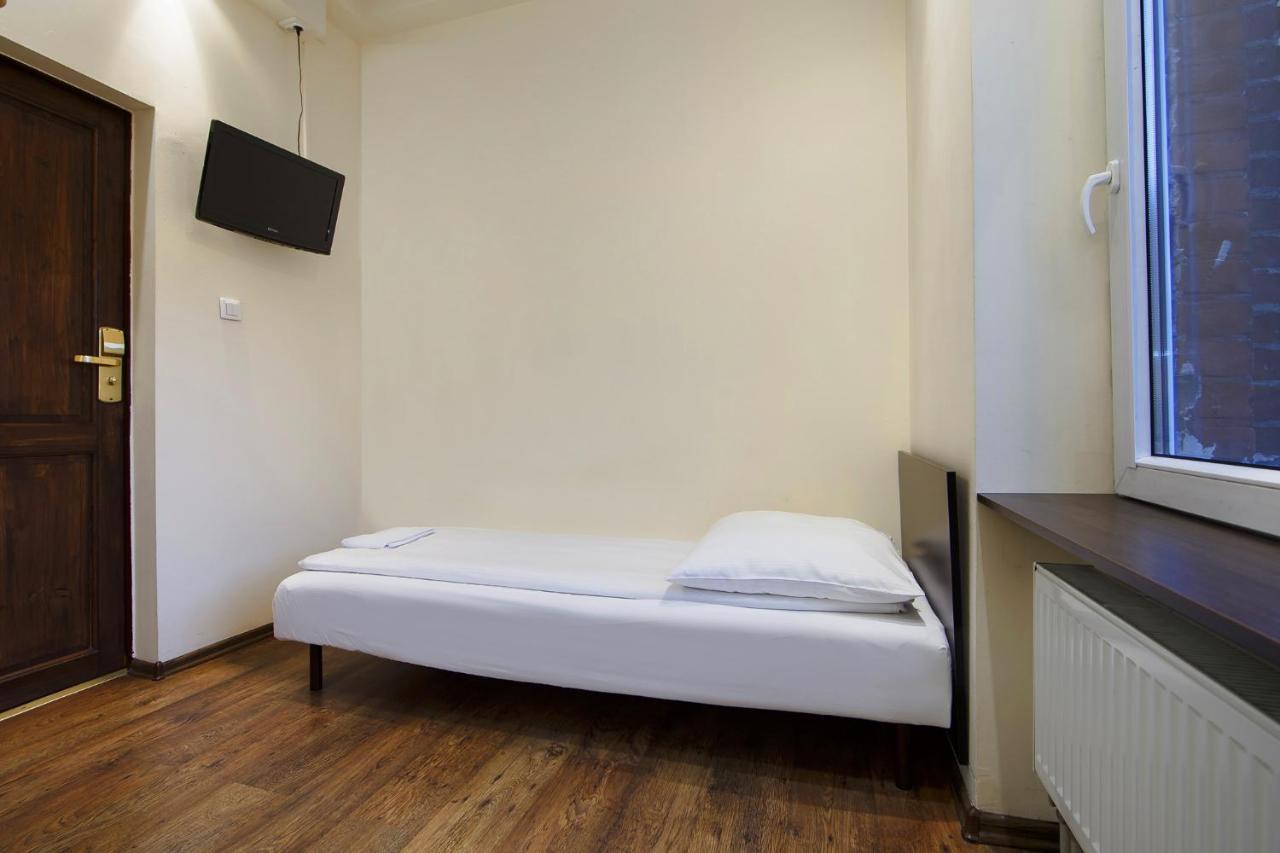 Boutique Hostel Лодзь Экстерьер фото